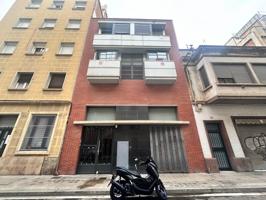 SE VENDE DÚPLEX EN BARCELONA, ZONA SANTS - BADAL photo 0