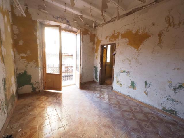 SE VENDE PISO EN BARCELONA, ZONA RAVAL photo 0
