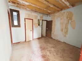SE VENDE PISO EN BARCELONA, ZONA EL RAVAL photo 0