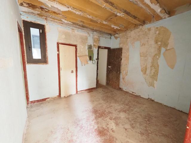 SE VENDE PISO EN BARCELONA, ZONA EL RAVAL photo 0