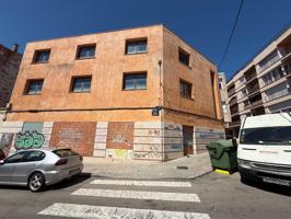 SE VENDE LOCAL INDUSTRIAL EN TERRASSA, ZONA SANT PERE photo 0