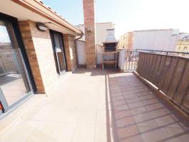 SE VENDE DÚPLEX EN RIPOLLET, ZONA CENTRO photo 0
