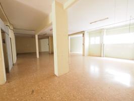 SE VENDE LOCAL COMERCIAL, ZONA LA GAVARRA photo 0