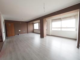 SE VENDE ÁTICO EN TERRASSA, ZONA LES ESCOLES photo 0