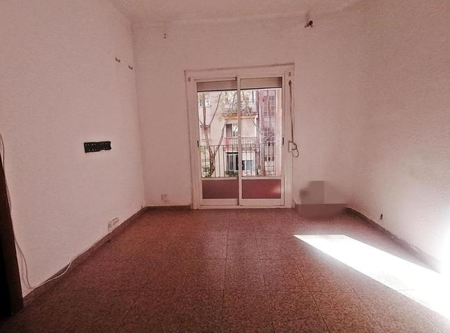 SE VENDE PISO EN SABADELL, ZONA LA CREU DE BARBERA photo 0