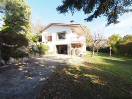 SE VENDE CASA EN GURB, URBANIZACIÓN SERRABONICA photo 0