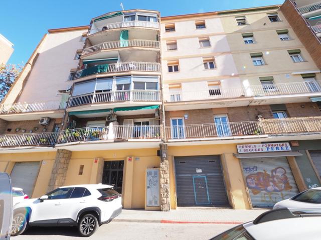 SE VENDE PISO EN SABADELL, ZONA CREU ALTA photo 0