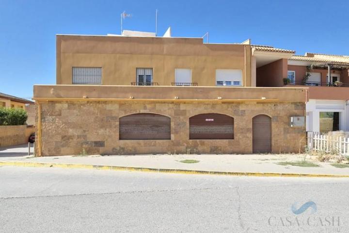 Local En venta en Centro Salud, Dúrcal photo 0