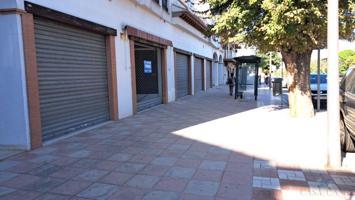 Local En venta en Avenida Reyes Católicos, 19-21, Albolote, Albolote photo 0