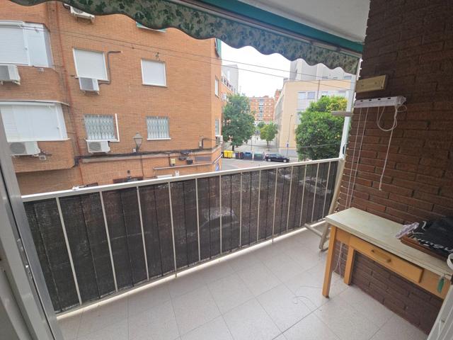 Magnífico piso céntrico 71 m2 con terraza, 3 habitaciones, garaje (opcional). photo 0