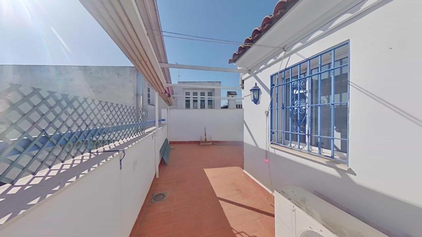 UNA CASA ADOSADA IDEAL, EN EL CASCO HISTÓRICO DE CÓRDOBA photo 0