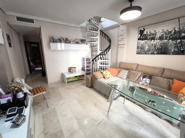 UN PISO PARA ENTRAR A VIVIR , CON BUHARDILLA EN CASCO HISTÓRICO photo 0