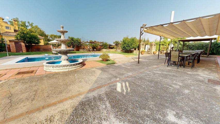 MAGNIFICO CHALET INDEPENDIENTE EN ZONA SANSUEÑA, CON DOS PLANTAS INDENDIENTES, CON MAS DE 600 METROS CUADRADOS y PISCINA photo 0