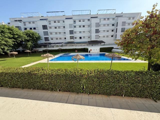 UNA EXCLUSIVA VIVIENDA EN LA MEJOR URBANIZACIÓN, CON UNA TERRAZA ESPECTACULAR. photo 0
