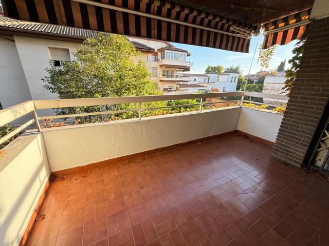 UN PISO DE ALQUILER LUMINOSO Y CON GRANDES ESPACIOS. photo 0