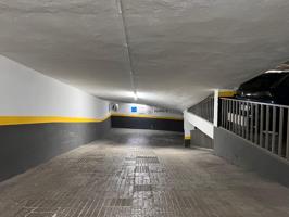Plaza de parquing Coche Grande photo 0