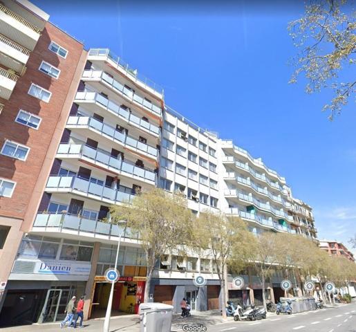 Vivienda en venta con inquilino, ideal inversores, junto al metro Tarragona L3 photo 0