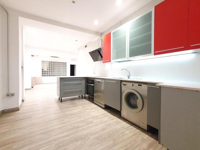 Local de 146m2 actualmente reformado como vivienda. photo 0