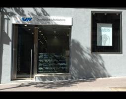 ¡Oportunidad Única! Local en Venta. Presentamos esta excelente propiedad ubicada en la Calle Argulló photo 0