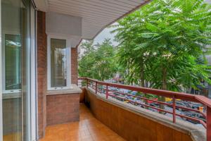 ¡Tu Hogar Ideal te Espera Junto al Paseo de Sant Joan en Barcelona! 🏡✨ photo 0