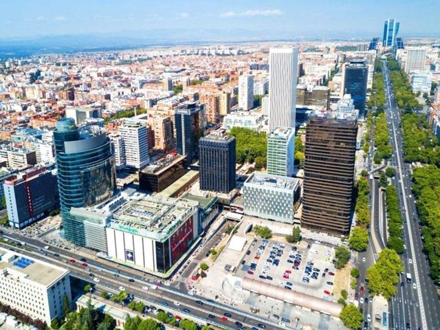 Piso En venta en Calle De Orense, 3, Tetuán, Madrid photo 0