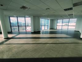 Oficina de 162m² en el Poligono Industrial La Estrella photo 0