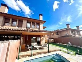 ¡Vive el confort y la tranquilidad en La Quinta! photo 0