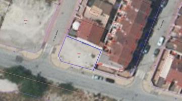 Solar en esquina en la Barceloneta-Molineta photo 0