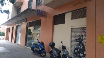 LOCAL COMERCIAL TOTALMENTE INSTALADO CON SALIDA DE HUMOS photo 0