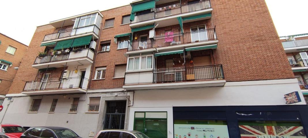 Piso En venta en Calle Avecilla, 2, Carabanchel, Madrid photo 0