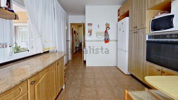 Casa En venta en Cl Almendro, Villalbilla photo 0