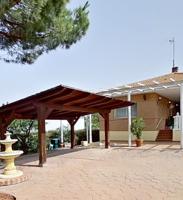 Casa En venta en Cl Almendro, Villalbilla photo 0