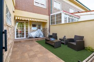 Unifamiliar Pareada En venta en Calle Dámaso Alonso, Alovera photo 0