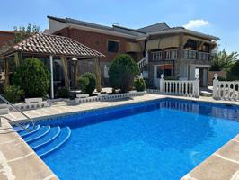 Casa En venta en Calle Puerto De Tornavacas, 31, Cerro Alarcón, Valdemorillo photo 0