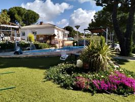 Casa En venta en Pino Alto - Navarredonda, Valdemorillo photo 0