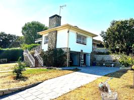 Casa En venta en Cerro Alarcón, Valdemorillo photo 0