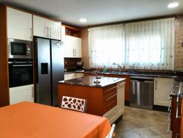 Casa En venta en Pino Alto - Navarredonda, Valdemorillo photo 0
