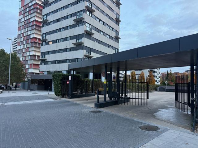 Piso En alquiler en Calle De Dulce Chacón, 49, Hortaleza, Madrid photo 0