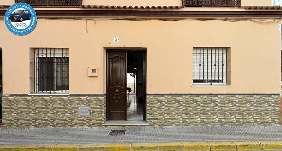 Planta baja con amplio patio photo 0