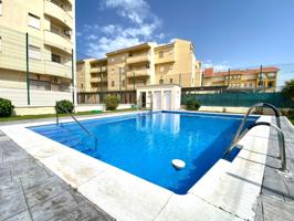 Piscina y playa photo 0