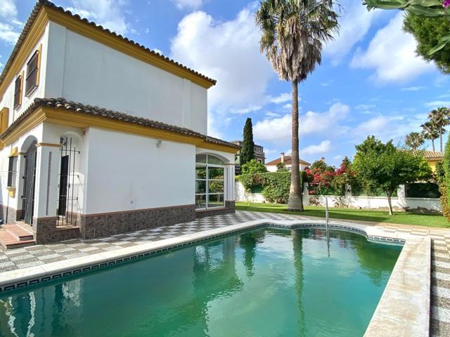 Chalet en un entorno exclusivo. photo 0