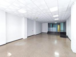 LOCAL COMERCIAL ZONA PUENTE DE LA VIRGEN 170M2 photo 0