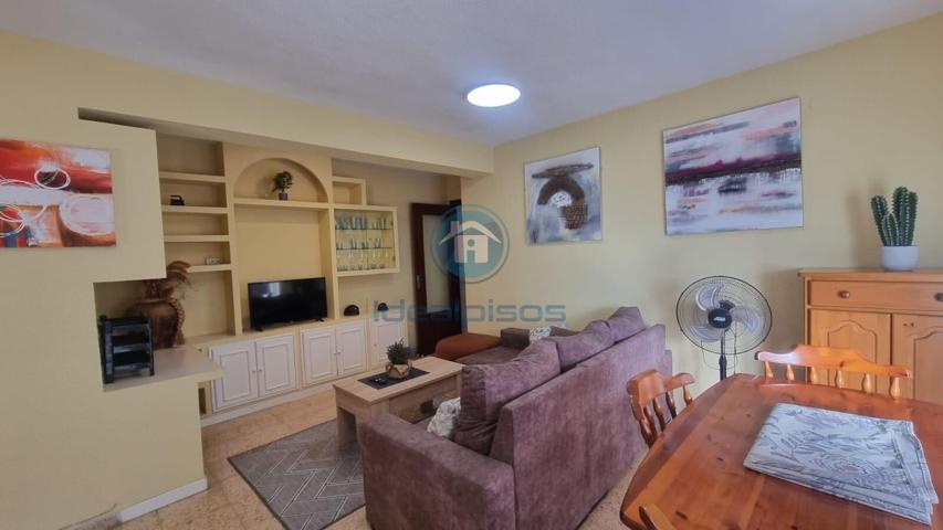 Amplia vivienda con ascensor, 3 dormitorios en venta junto a Plaza América photo 0