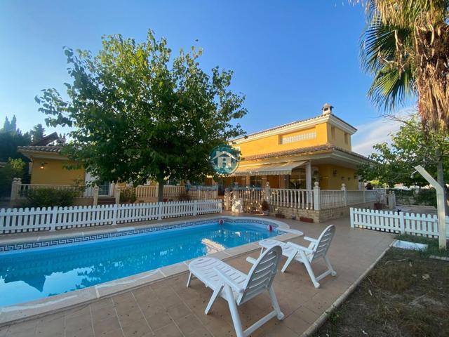 CHALET DE LUJO EN LOS GIRASOLES photo 0