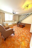 ¡Oportunidad única en El Médano! Amplio y luminoso piso de tres plantas. photo 0