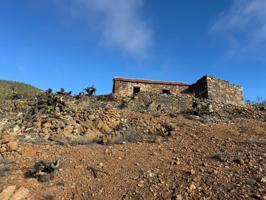 Terreno rústico con casa rural en zona alta de Granadilla photo 0