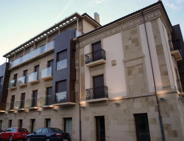 Edificio Hotel en venta en Medina de Rioseco, Valladolid photo 0