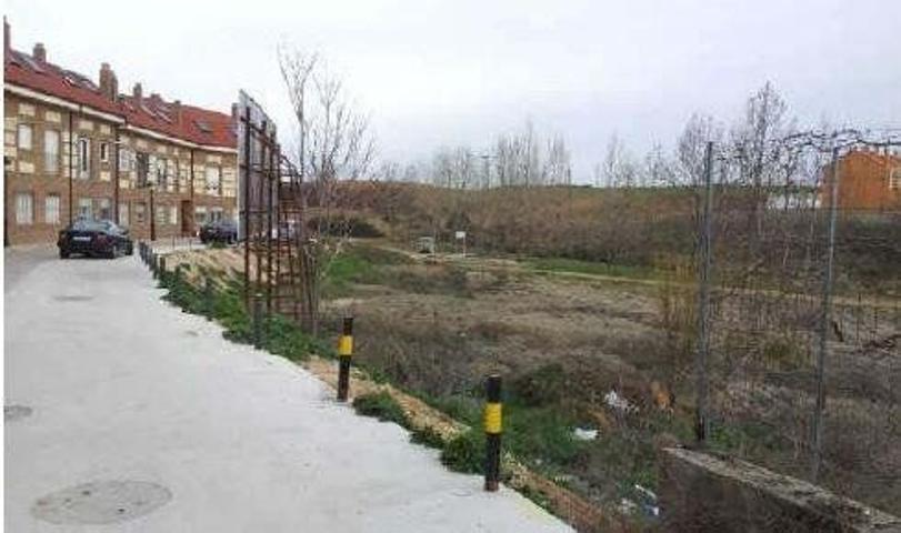 Terreno urbano en Torrejón del Rey, Guadalajara. photo 0