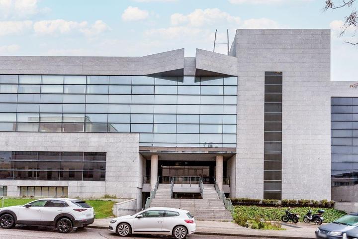 Oficinas en venta en Alcobendas, Madrid photo 0