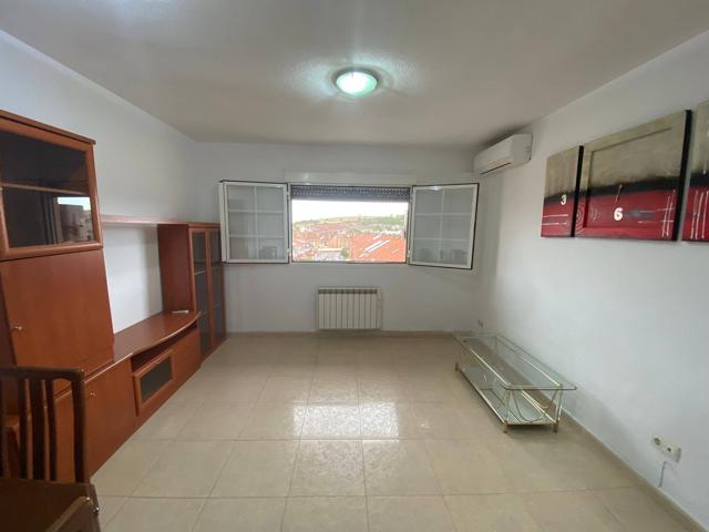 OPORTUNIDAD EN LA ZONA DE CAMPO REAL-PISO DE UN DORMITORIO CON TRASTERO Y PLAZA DE PARKING. photo 0